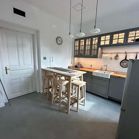 Pelso Luxury Villa *